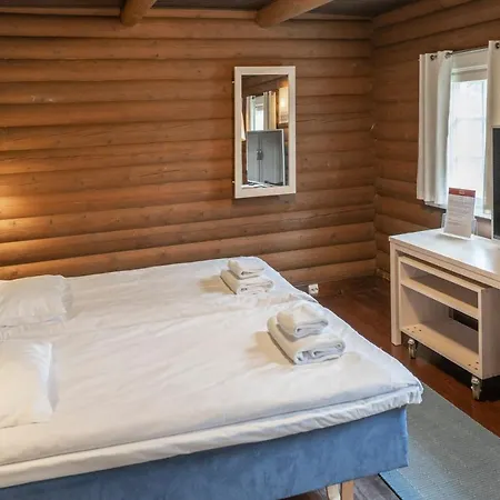 Bomban Karjalaiskylae, Carelian Village Hotel